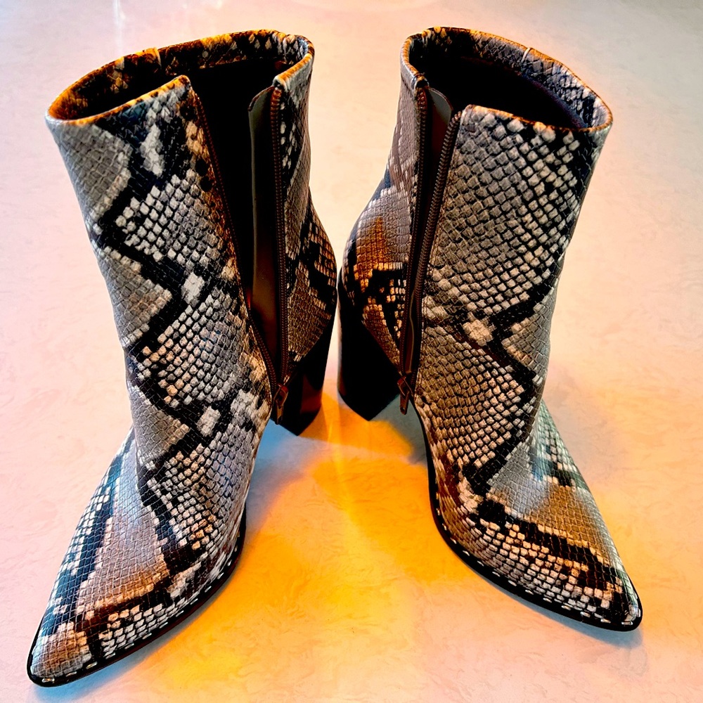ALDO snakeskin boots size 8